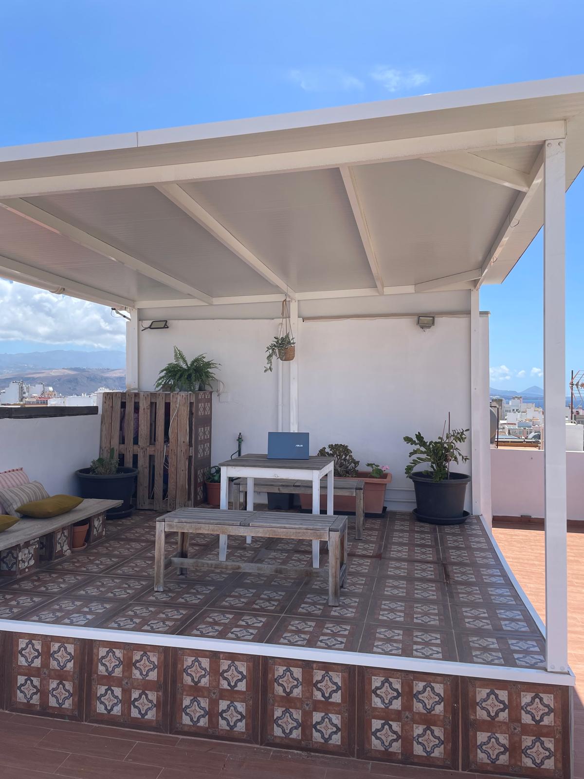 room in las palmas with rooftop